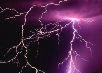 Çfarë të bëjmë gjatë një stuhie me rrufe dhe bubullima?