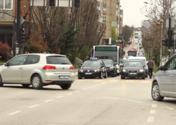 ​Ligji i ri i komunikacionit sjell probleme për kompanitë e veturave me qira