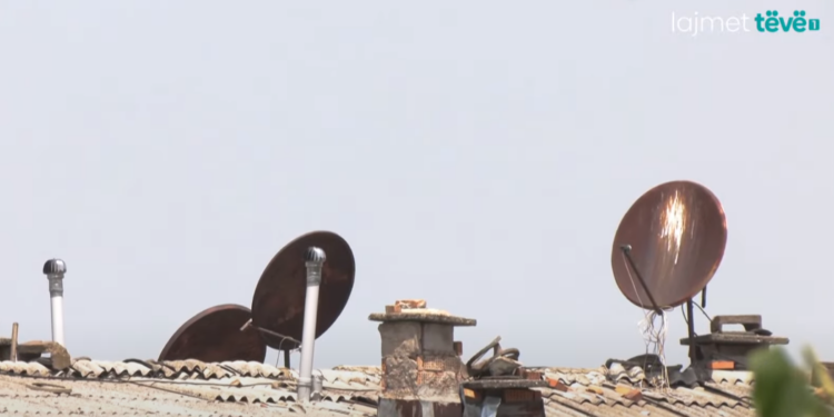 Satelitët jofunksionalë, akoma prezentë në objekte banimi