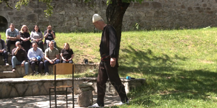 “Ngjallet” Isa Boletini në Mitrovicë