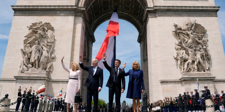 Biden paralajmëron që Putini “nuk do të ndalet në Ukrainë”