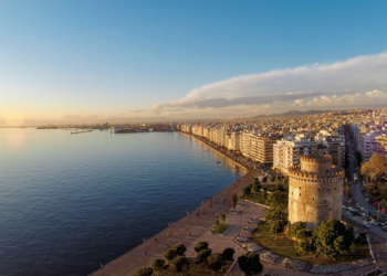 Toulias: ​Mbi 2 milionë kosovarë vizituan Selanikun pas liberalizimit të vizave