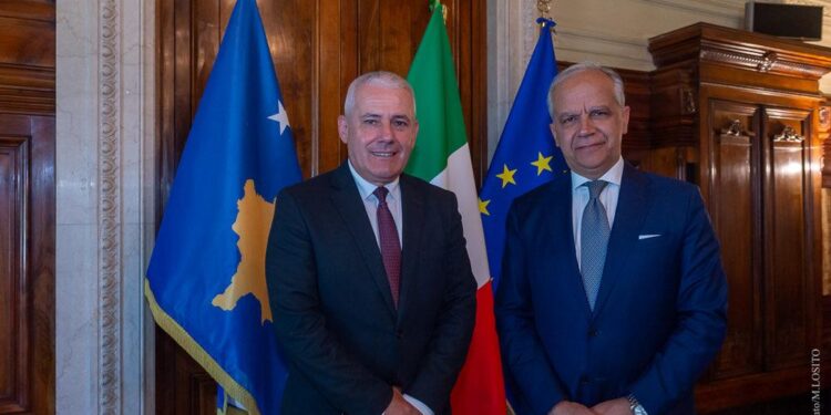 Sveçla takohet me homologun italian, flasin për forcimin e angazhimit të përbashkët të Policisë