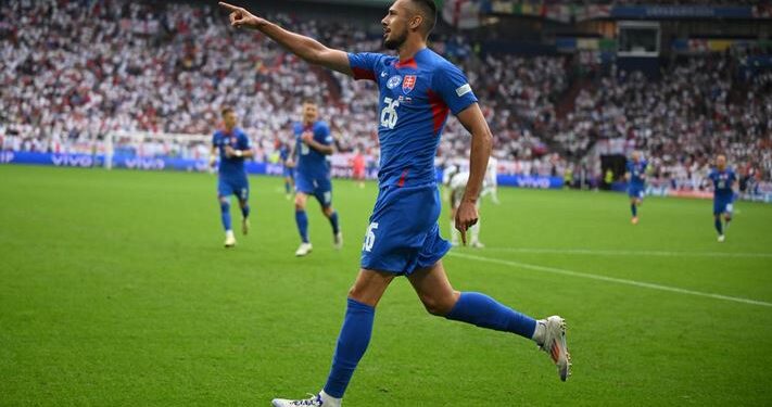 Anglia po befasohet nga Sllovakia