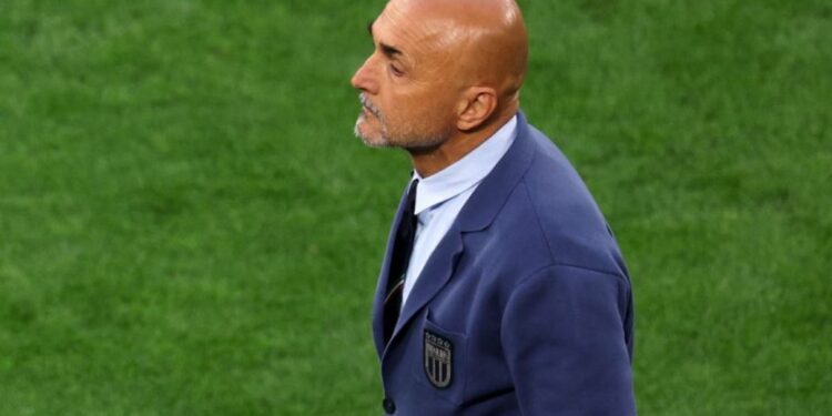 Spalletti nuk largohet nga Italia