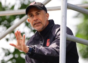 Sylvinho ka vetëm një dilemë për formacionin