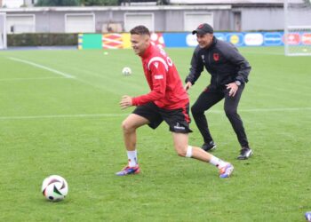 Sylvinho kërkon fitore ndaj Spanjës