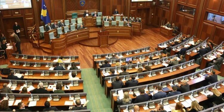 Kuvendi sot mban seancë, në rend dite 32 pika