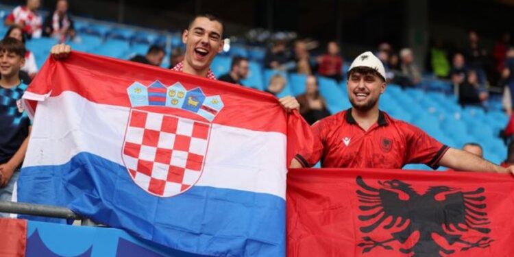 Federata serbe kërcënon UEFA-n me largim nga Evropiani