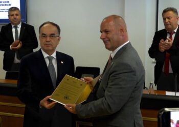 ​Begaj nderohet në Drenas: Ta ndërtojmë një Kosovë dhe Shqipëri më të begatë e më të drejtë