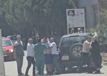 Policia ndalon dy persona në veri, për pengim në kryerje të detyrës