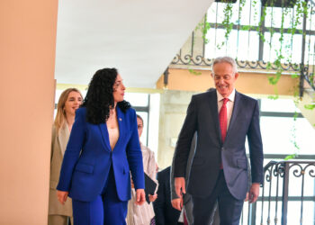 Blair e falënderon Osmanin për mikpritjen dhe dhuratën