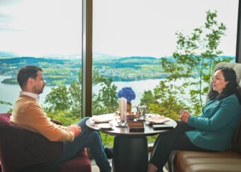 Osmani në Zvicër takon presidentin malazez, bisedojnë për rëndësinë e mbrojtjes së paqes