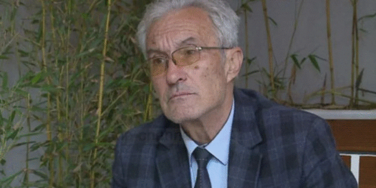 Ndahet nga jeta në moshën 76-vjeçare poeti i njohur shqiptar, Agim Doçi