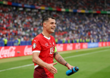 Mediumi italian: Xhaka nuk i la lojtarët tanë ta prekin topin