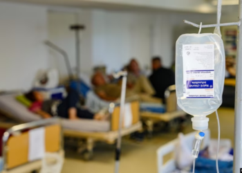 “S’ka as çarçafë”: Kimioterapi në sallë të improvizuar të Hematologjisë