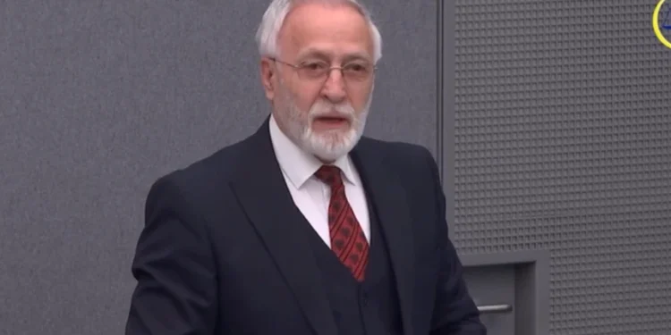 Haxhiu i reagon Specialës: Heqja e kollares së Krasniqit, akt absurd