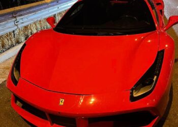 Gjobiten shoferët që garuan me vetura luksoze