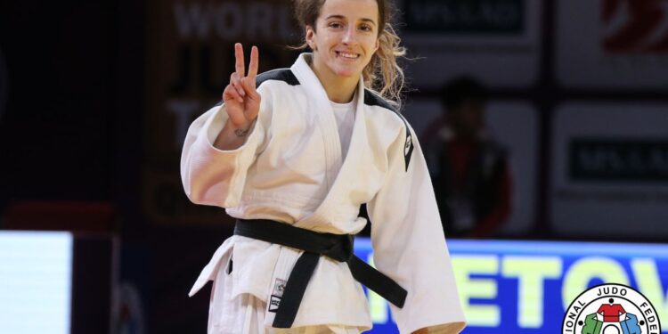 Distria, kampionia olimpike nis sulmin për medalje në Paris   