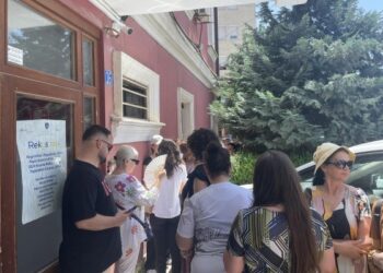 ​Protestojnë regjistruesit e popullsisë, shprehen të pakënaqur me mënyrën e pagesave