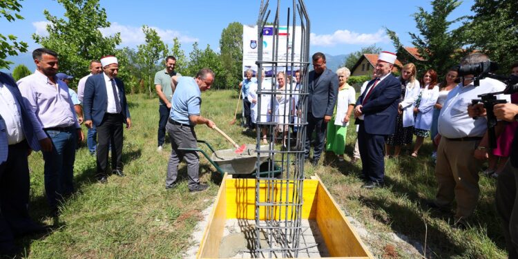 Në Gurakoc vihet gurthemeli i QMF-së, donacion i siguruar nga Bashkësia Islame