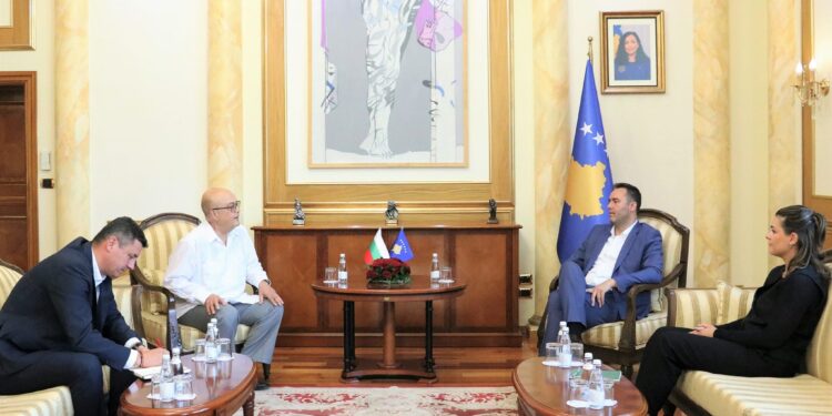 Konjufca takon ambasadorin bullgar, flasin për aktualitetin politik