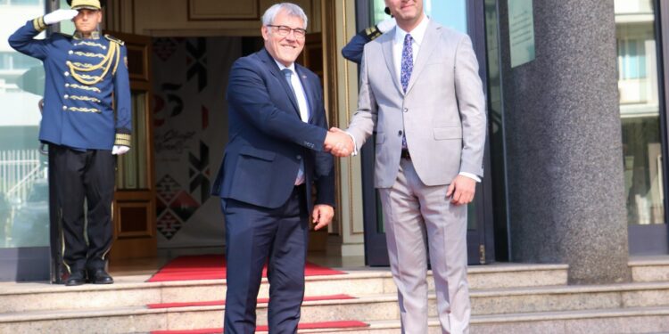 Konjufca takon presidentin e Këshillit Kombëtar të Zvicrës, diskutojnë për zhvillimet aktuale në Kosovë