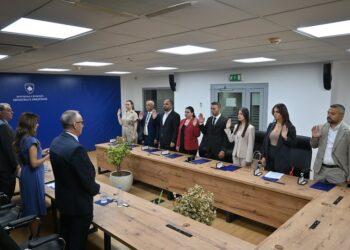 Betohen 80 noterë të rinj, Haxhiu: Ky provim ka qenë ndër proceset më transparente ndonjëherë