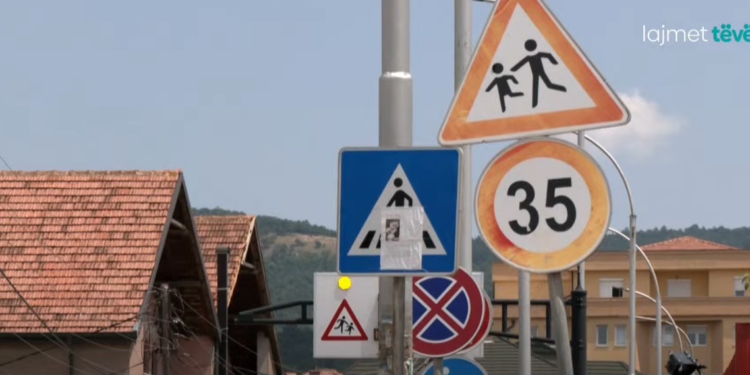 “Hallakamë” në Prishtinë – 8 shenja të komunikacionit në distancë prej 10 metrash