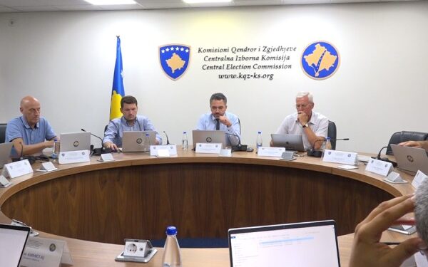 Pezullohet një parti, regjistrohet një tjetër