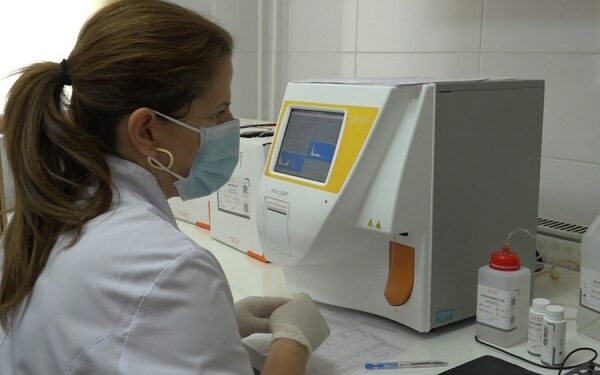 Interesim i madh i pacientëve për kryerjen e analizës falas të tiroides në kryeqytet