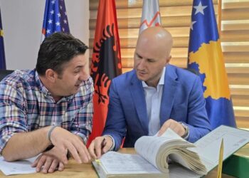 ​Shtimja ia dorëzon materialet arkivore Institutit të Krimeve të Kryera Gjatë Luftës në Kosovë