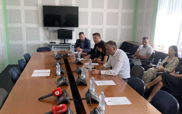 Mungon opozita, dështon mbledhja e Komisionit Hetimor për tekstet shkollore