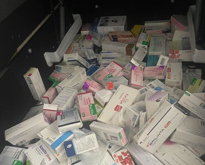 Dogana sekuestron 130 paketime me barna te kontrabanduara në Prishtinë