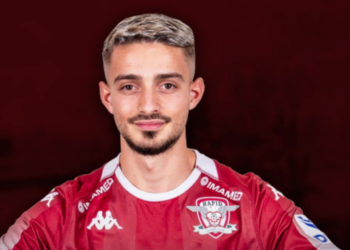 Rapidi rumun, ia cakton çmimin Albion Rrahmanit