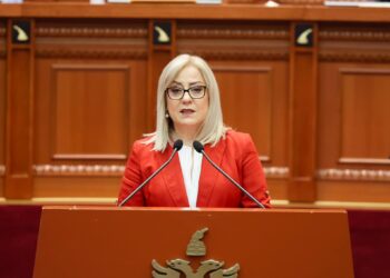 Nikolla jep dorëheqje si kryetare e Kuvendit të Shqipërisë