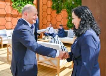 Osmani e Scholz flasin për integrimin euroatlantik të Kosovës