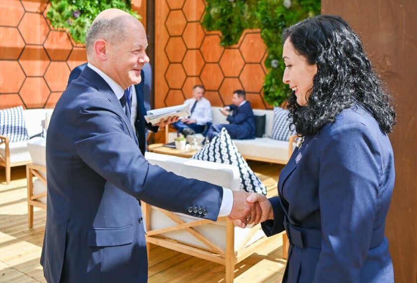 Osmani e Scholz flasin për integrimin euroatlantik të Kosovës