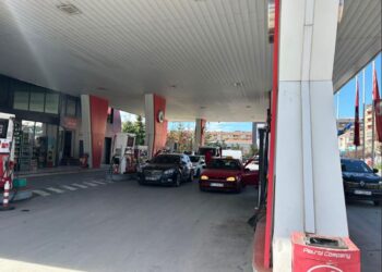 Bashkatdhetarët furnizohen me derivate vetëm në “Petrol Company”