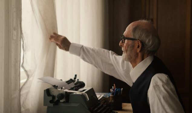 Qosja shkruan për Kadarenë, përmend bashkëpunimet por edhe polemikat me të