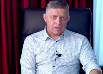 Kryeministri sllovak kthehet në punë pas atentatit