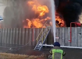 Rusia thotë se Ukraina ka sulmuar një depo nafte në Rostov