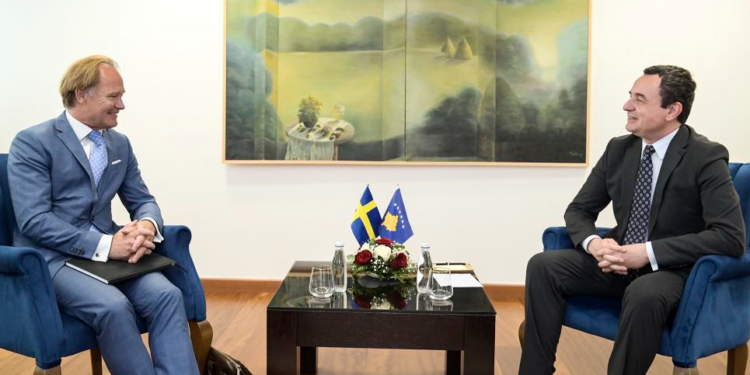 Kurti takon ambasadorin e Suedisë, flasin për anëtarësimin në NATO