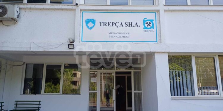 Menaxhmenti i Trepçës nuk e di kur dalin pagat, fton minatorët të kthehen në punë