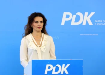 Çitaku pas heqjes së vizave për serbët e Kosovës: Çfarë debakli politik dhe diplomatik për Qeverinë Kurti