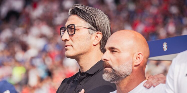 Zvicra i beson Yakinit dhe Continit