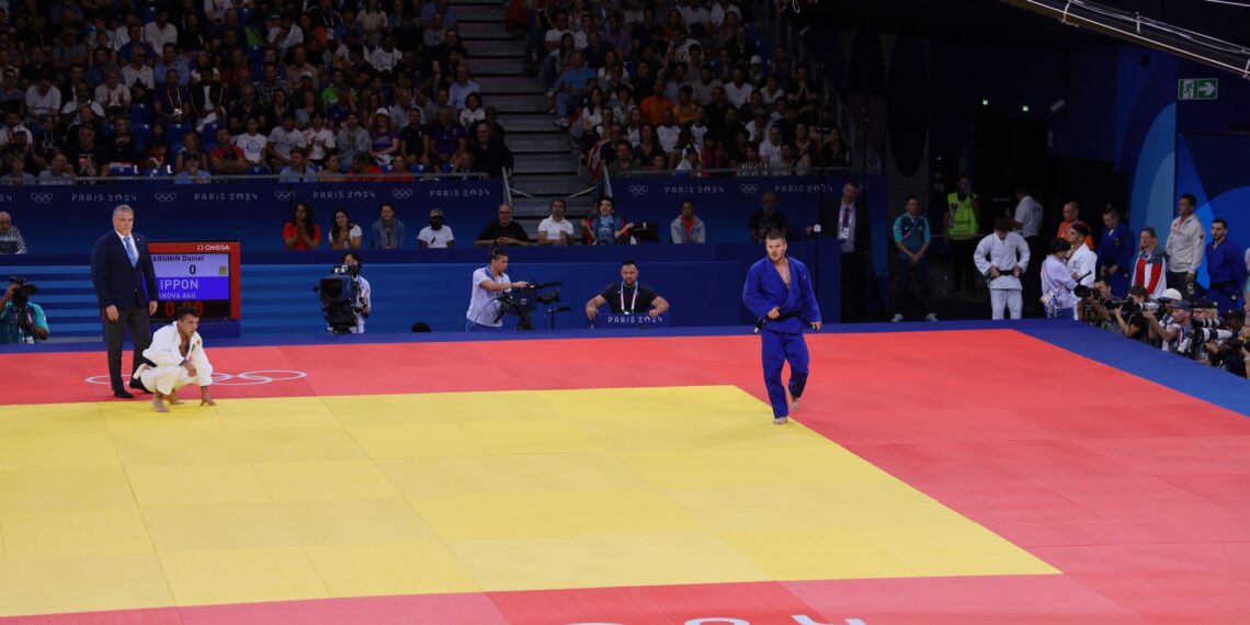 Akili mposhtet në gjysmëfinale, lufton për të bronztën