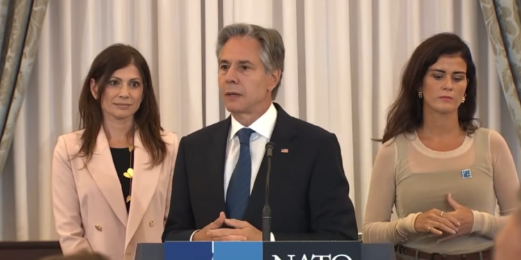 Blinken falënderon Osmanin në fjalimin e tij në kuadër të Samitit të NATO-s