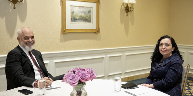 Osmani takohet me Ramën për t’i koordinuar qëndrimet për anëtarësimin e Kosovës në NATO