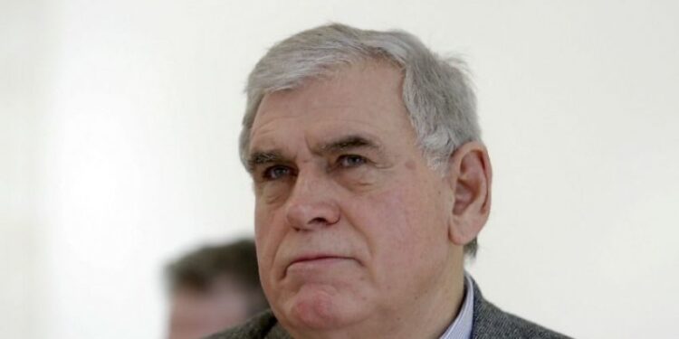 Vllasi kritikon ministren Haxhiu: Mos të bëhemi shtet qesharak